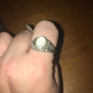 Sterling silver beautiful opal ring